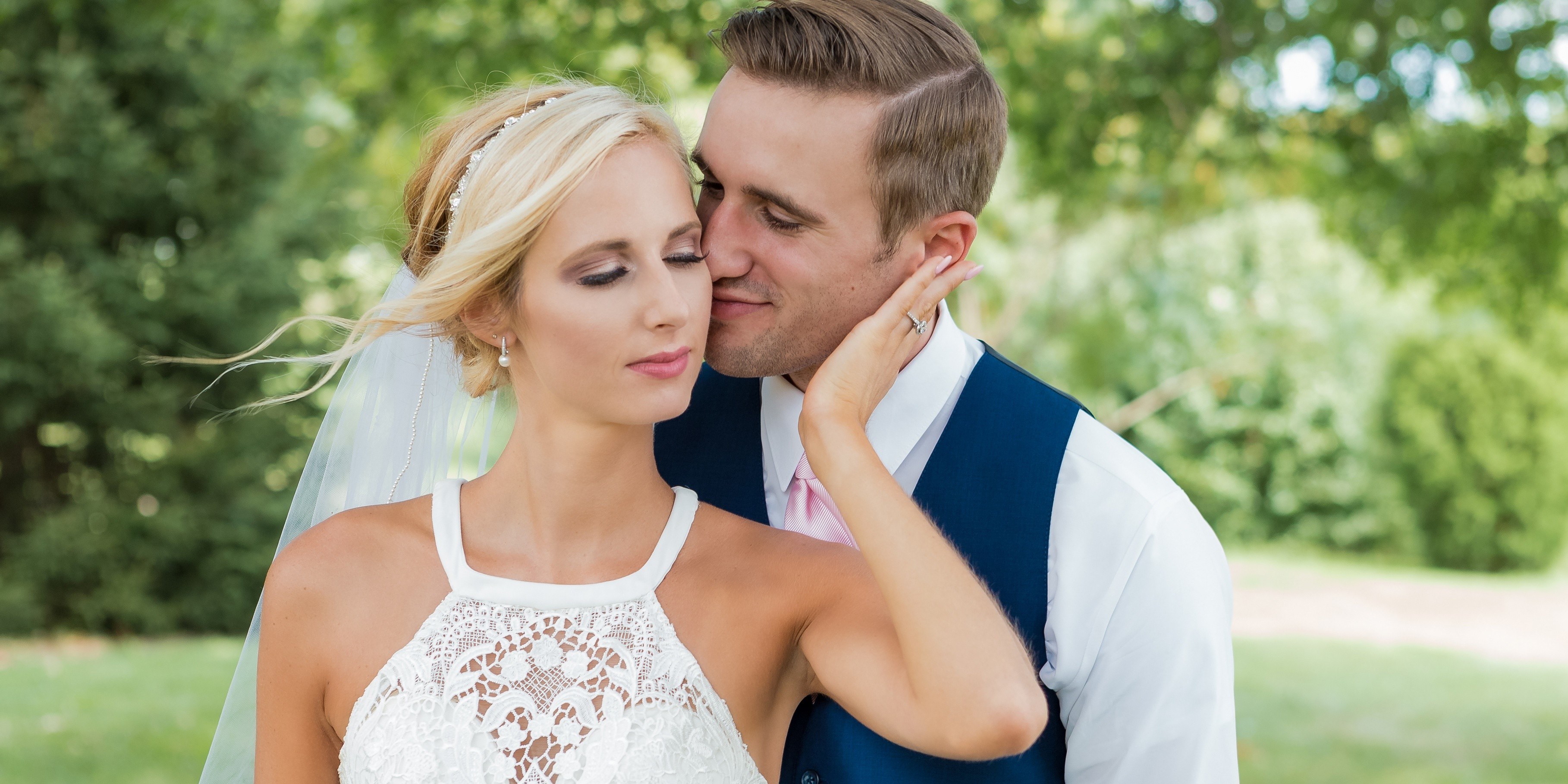 Liz + Joey - Cincinnati Airport Marriott - Cincinnati Wedding Photographers