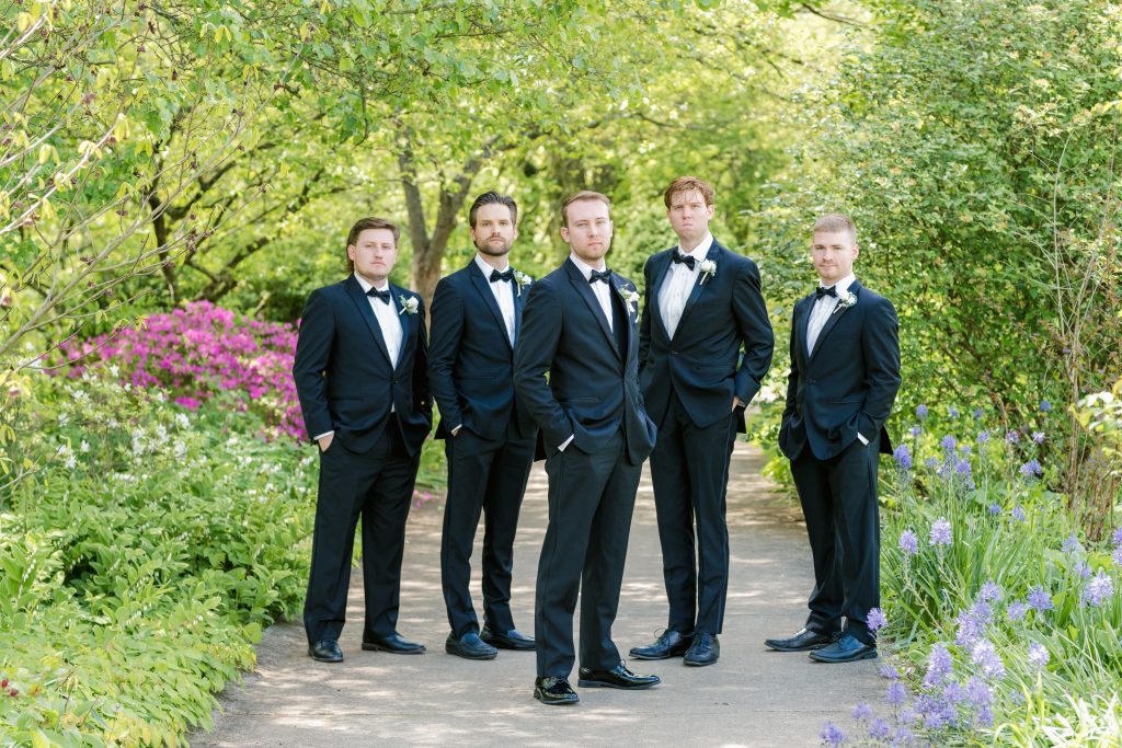 Hannah + Travis - Ault Park Wedding