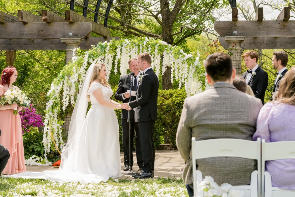 Hannah + Travis - Ault Park Wedding