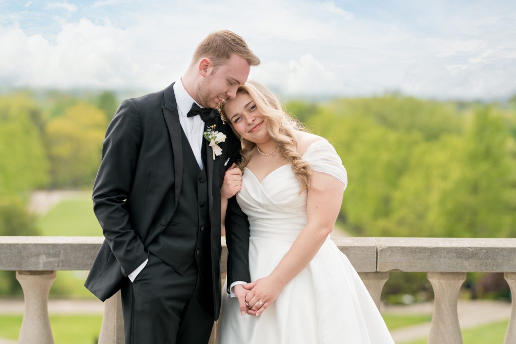 Hannah + Travis - Ault Park Wedding