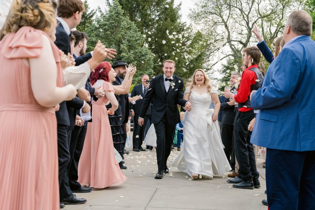 Hannah + Travis - Ault Park Wedding